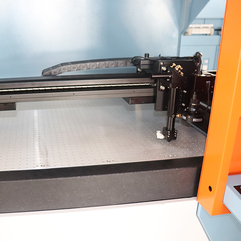 7080D/DC片材套位激光切割机